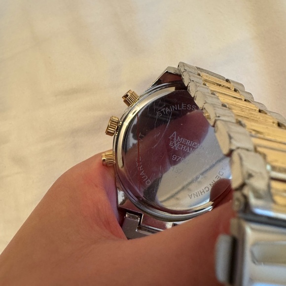 American Exchange Two-Tone Watch for Parts/Repair – Missing Dial & Crystal - Picture 5 of 8